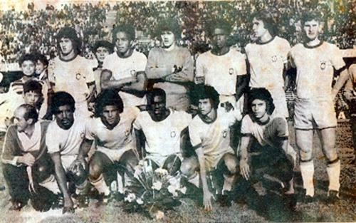 Seleção Brasileira posando para foto durante torneio de Novos em Toulon, na década de 1970. Em pé, vemos Muricy Ramalho, Mauro Cabeção, Bessa, Rubens, Oscar e Ricardo; agachados estão Mauro, Miranda, Maizena, Zé Mário e Lélio.