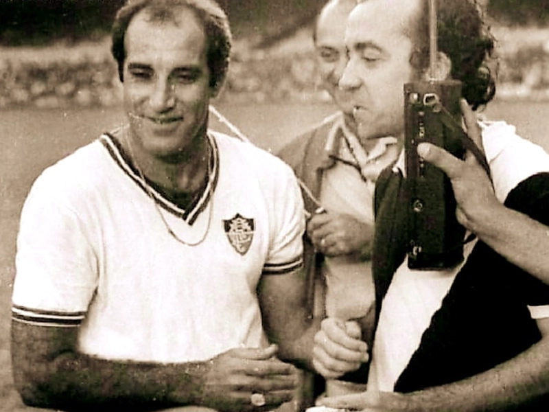 Gérson jogando pelo Fluminense e Tostão pelo Vasco, em 1972