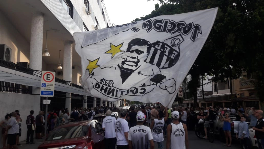 Homenagem de torcedores do Santos em 12 de março de 2019, dia da morte de Coutinho, na Vila Belmiro. Foto: Divulgação