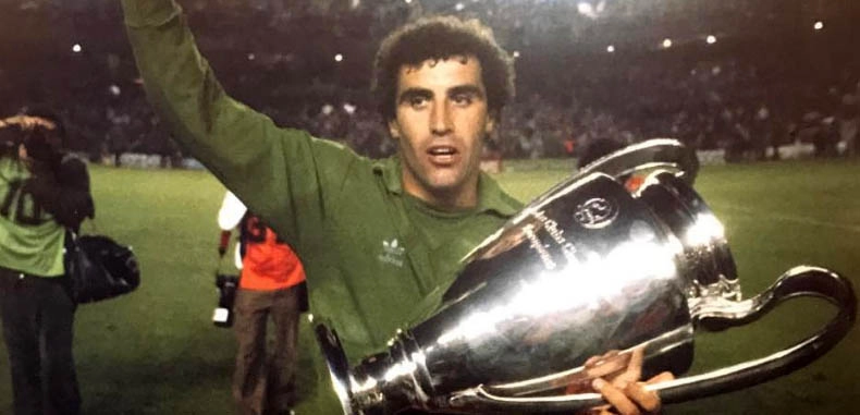 Shilton foi duas vezes campeão da Liga dos Campeões, consecutivamente nas edições de 1978-1979 e na de 1979-1980. Foto: arquivo pessoal de Peter Shilton