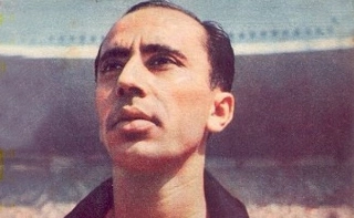 Esquerdinha, 16º maior artilheiro do Flamengo, morre aos 90 anos
