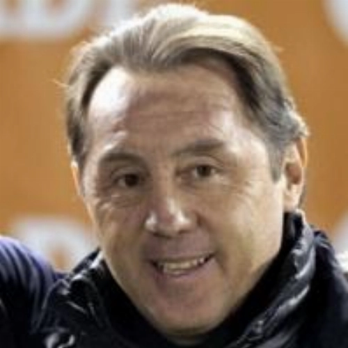 &Aacute;lex Aguinaga - Ex-meia do Necaxa e do Equador