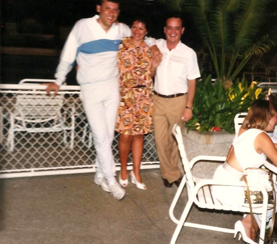 Milton, Lenice e Samuel Ferro no Caracas Hilton, na Venezuela, em 1987, durante as Macabíadas
