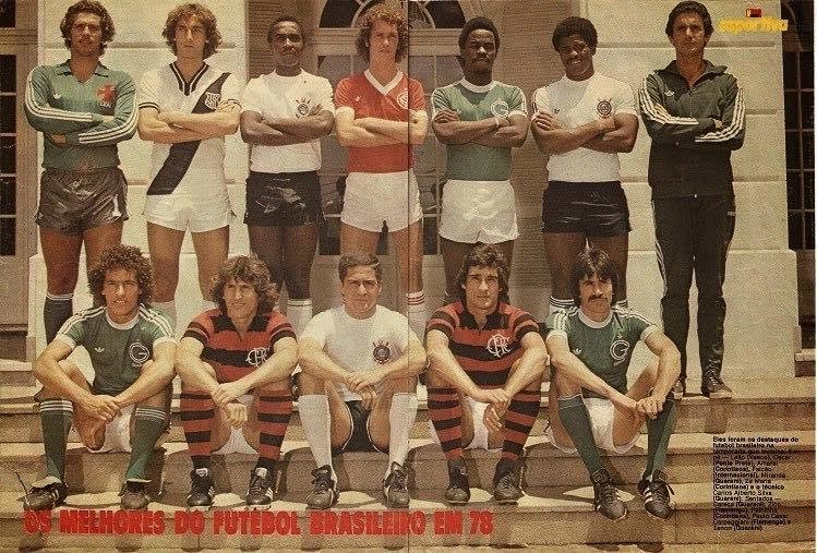 Craques do futebol brasileiro em 1978, em imagem da revista Manchete Esportiva. Em pé, da esquerda para a direita: Leão, Oscar, Amaral, Falcão, Miranda, Zé Maria e Carlos Alberto Silva. Agachados: Careca, Zico, Palhinha, Paulo César Carpegiani e Zenon