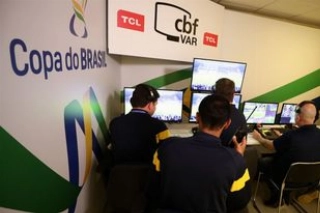 Inter reclama e aumenta discussão sobre VAR no Brasileirão