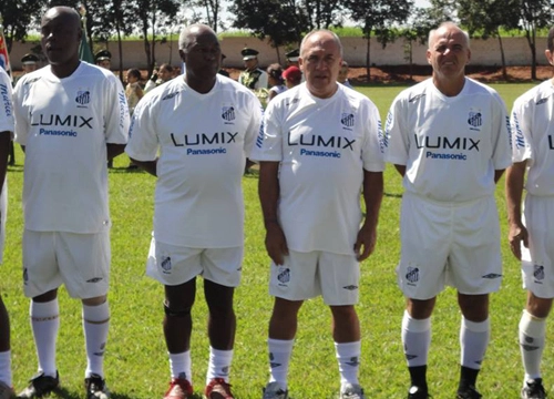 Veteranos do Santos, o primeiro é Balu, seguido por Edu, Ferreira Neves e Zé Luiz.