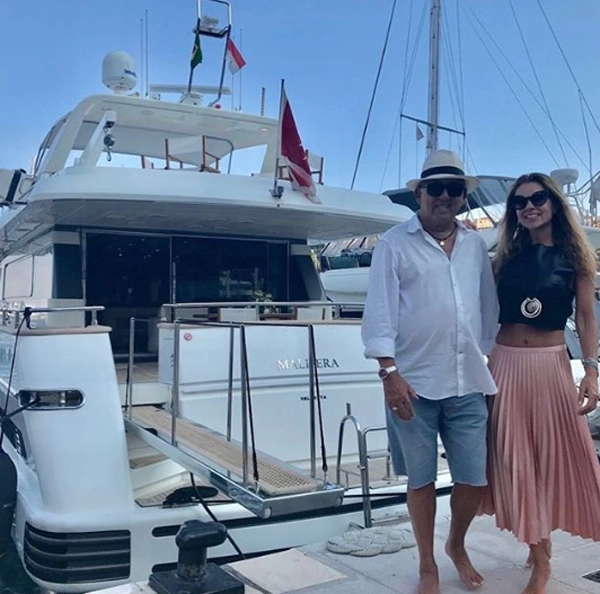 Galvão e sua esposa Desireé Soares em 22 de agosto de 2018, em Mônaco, dia do aniversário de Desireé. Foto: Instagram de Galvão Bueno