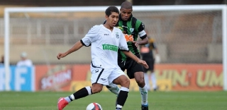 Naquele 4 de fevereiro de 2010, ao entrar no lugar do atacante Willian, Firmino dava o primeiro passo de uma carreira promissora