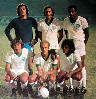 Palmeiras. Da esquerda para a direita, Le&atilde;o, Alfredo Mostarda, Lu&iacute;s Pereira, Leivinha, Ademir da Guia e C&eacute;sar Maluco. Foto enviada por Lourival Silvestre
