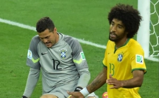 Dante não poupa críticas à preparação brasileira para a Copa de 2014