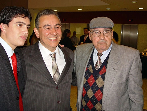 Flávio Prado e Mário Travaglini, em foto de 15 de dezembro de 2008, durante a premiação do Troféu Ford Aceesp. Crédito da foto: Sérgio Quintella.

