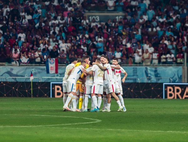 Ex-técnico do Vasco conquista título no campeonato Iraniano