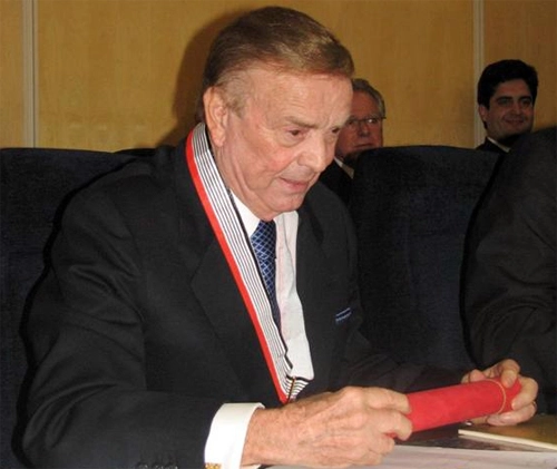 Vejam Marin recebendo em 2008 o colar do Mérito Institucional do Ministério Público