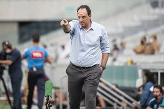 Treinador tem sido criticado internamente e não deve seguir na Gávea após o Brasileiro. Foto: Alexandre Vidal/Flamengo