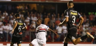 São Paulo recebe proposta, e Jonathan Cafu se aproxima do futebol europeu