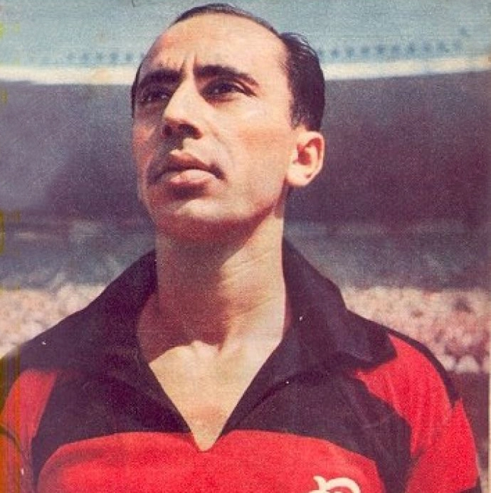Esquerdinha foi um dos grandes goleadores da história do Flamengo. Ele marcou 97 gols com a camisa rubron-negra. Foto: site oficial do Flamengo 