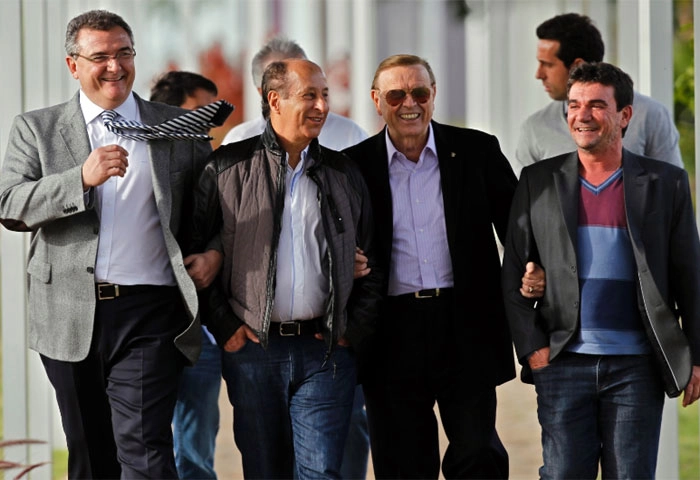 Da esquerda para a direita, Mario Gobbi, Marco Polo Del Nero, José Maria Marin e Andres Sanchez estiveram no CT Joaquim Grava do Corinthians, no dia 22 de junho de 2012. Foto: UOL