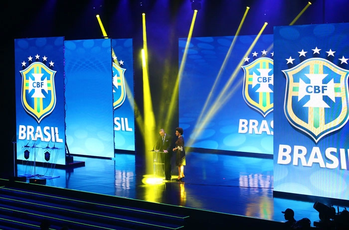 Marin participa de homenagens políticas no início da solenidade da CBF, em São Paulo, no dia 3 de dezembro de 2012. Foto: Ricardo Biserra 