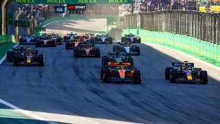 O tricampeã deu uma amostra do que pode fazer no GP de domingo. Foto: Oracle Red Bull Racing