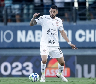 Grêmio faz ajustes na camisa, mas não terá roupa nova no Mundial