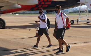 Desembarque de jogadores do Tricolor em Goiânia. Foto: Rubens Chiri / saopaulofc.net