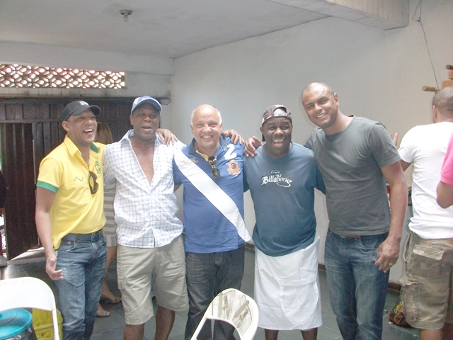 Em Belo Horizonte, da esquerda para a direita: Carlinhos Sabiá, Antenor, Reinaldo, Miranda e Moacir. Foto enviada pelo jornalista Ricardo Monteiro