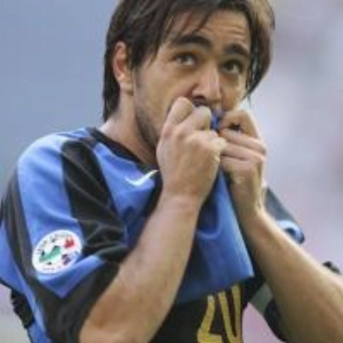 Álvaro Recoba  - Meio-campista do Nacional-URU