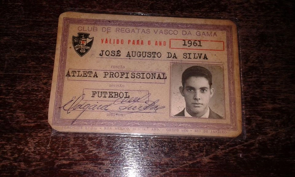 A carteirinha vascaína de Ita em 1961, atleta profissional do Vasco da Gama. Foto: arquivo pessoal de Ita