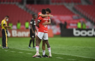 Colorado passou pelo Red Bull Bragantino em Porto Alegre. Foto: Twitter/Internacional
