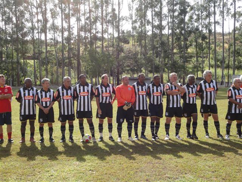 Veteranos do Santos, em São Manoel, em 2017: Edu, Kaneco, Buda, Everaldo, Mauro Patrício, Joel, Célio, Adilson, Roberto Biônico, Jovenil, não identificado e Ferreira das Neves.