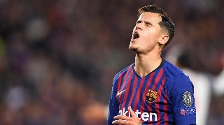 Coutinho voltou a desaparecer no Barça e Messi está isolado, dizem jornais