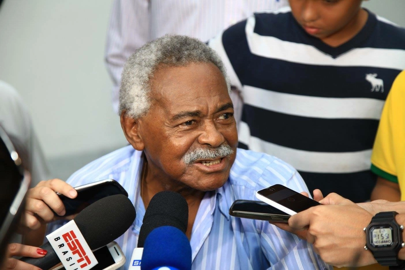 No dia 12 de março de 2015, Coutinho concedendo entrevista durante o lançamento do livro ?Segundo Tempo ? De Ídolo a Mito?, de Odir Cunha, em evento no Museu Pelé, na cidade de Santos. Foto: Reprodução