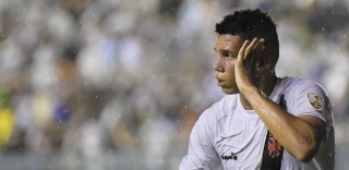 Vasco fica próximo de venda de Paulinho para o Bayer Leverkusen