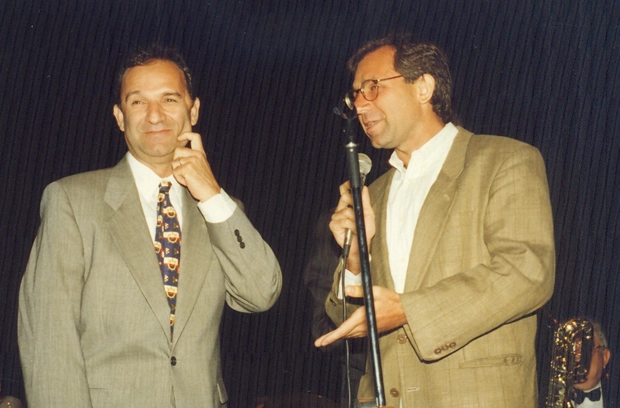 Osmar Santos e Odinei Edson, na festa de fim de ano da ACEESP. Foto: Acervo ACEESP