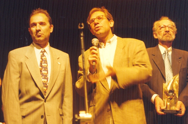 Osmar Santos, Odinei Edson e Edson Stamachia, na festa da ACEESP. Foto: Acervo ACEESP