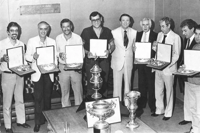 Da esquerda para à direita: Sérgio Carvalho, Darcy Reis, José Maria de Aquino, Milton Neves, o então presidente da entidade José Maria Marin, Pedro Luiz Paoliello, Olímpio da Silva e Sá , Salomão Schvartzman e Osmar Santos