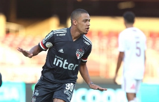 Atacante vai jogar no futebol norte-americano. Foto: Rubens Chiri / saopaulofc.net