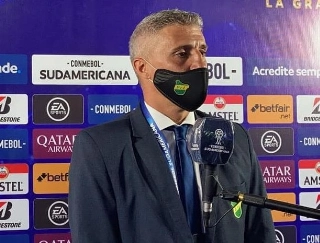 Hernan Crespo está atualmente no Defensa Y Justicia. Foto: Facebook/Reprodução