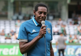 O ´Pantera Negra´ recebeu muitas homenagens do Coxa. Foto: Divulgação/Coritiba F.C