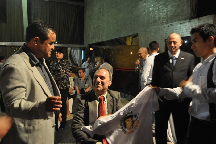 Osmar Santos aparece nos bastidores do troféu Ford Aceesp de 2011. Foto: Chico Santo / Terceiro Tempo.