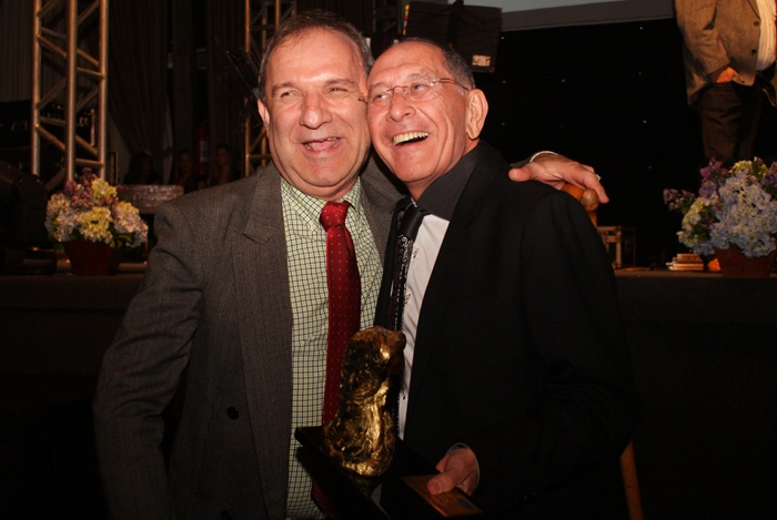 Osmar Santos e José Silvério, durante o prêmio da Aceesp 2011. Foto: Adilson Gomes Figueredo / Aceesp