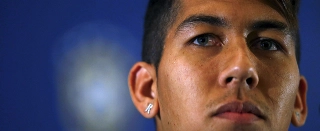 Liverpool assina com atacante brasileiro Roberto Firmino