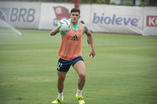 Pedro, durante treino do Rubro-Negro. Foto: Alexandre Vidal / CRF