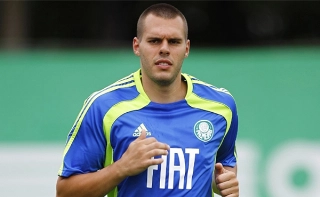 Ex-goleiro do Palmeiras, Deola assina com Juventus