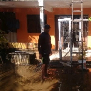 No final de maio de 2017, César foi um dos milhares de habitantes de Alagoas que sofreu com forte enchente. Sua casa, em Marechal Deodoro, foi inundada. Foto: arquivo pessoal de César