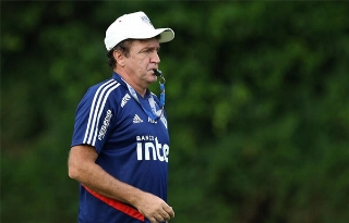 No comando do futebol as coisas tamb&eacute;m se mostram muito confusas no Tricolor