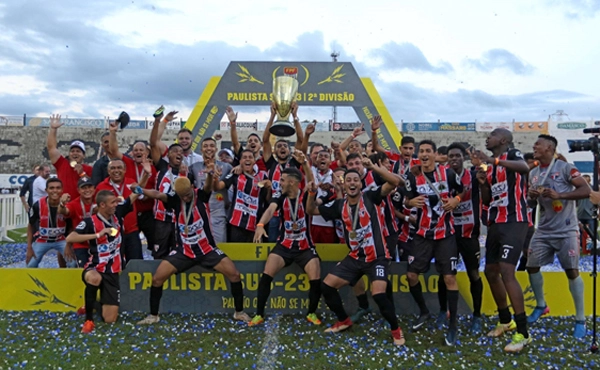 Paulista A3: Comercial anuncia volante campeão da Segunda Divisão com o  Primavera