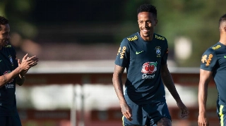 Éder Militão durante treino da seleção brasileira na Granja Comary, em Teresópolis

