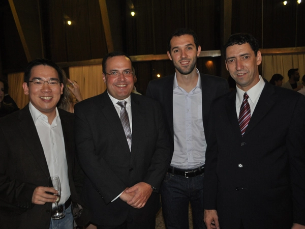 Da esquerda para a direita, em noite de Troféu Aceesp, no Esporte Clube Sírio,  Alex Tseng, Paulo Soares, Gustavo Hofman e Paulo Vinícius Coelho