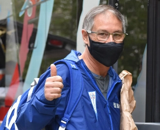 Técnico da Universidad Católica tem o perfil do Santos, disse presidente do Peixe. Foto: Facebook/Reprodução